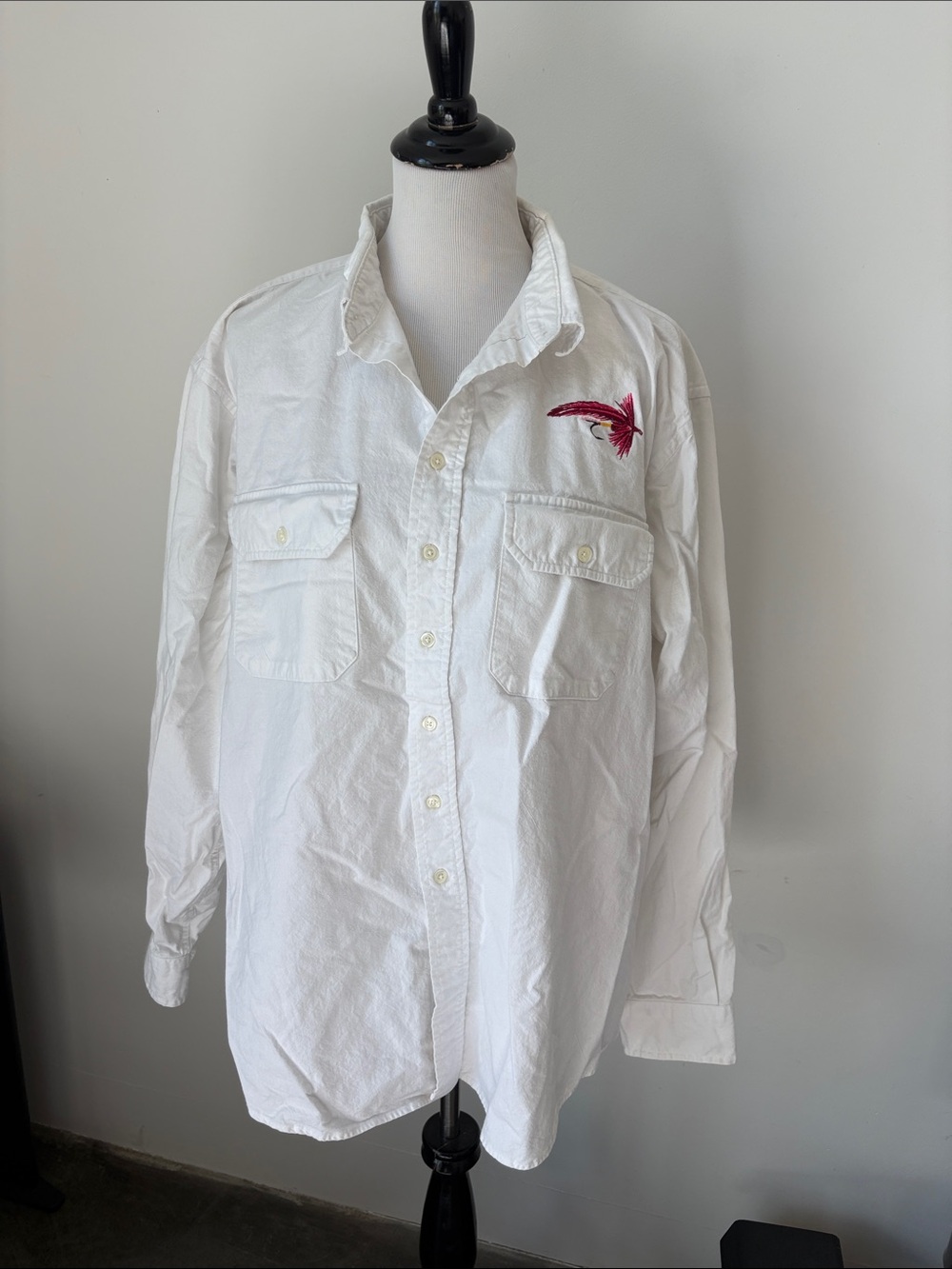THE J PETERMAN CO. Classic White Long-Sleeve Button-UP with fly embroidered